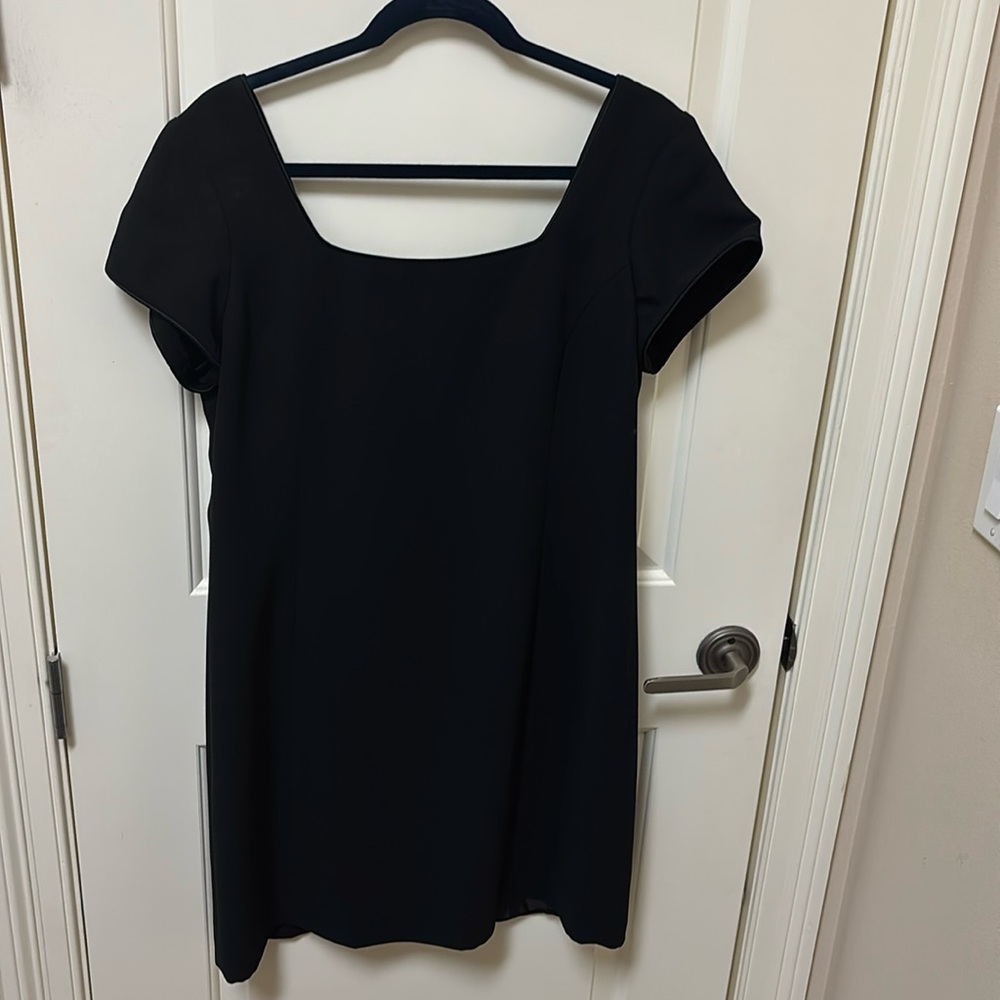 Amanda Smith Petite Dress